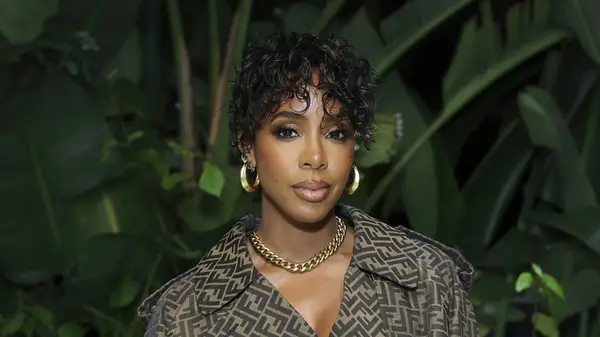 Jak vytvářet stín a rozměr na úzké tváři