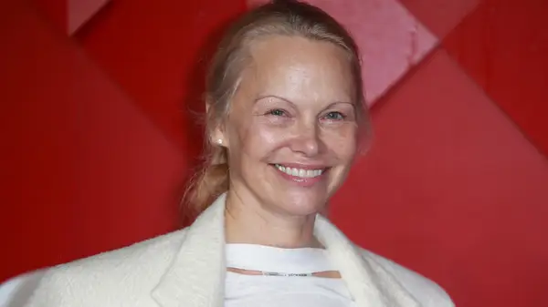 Pamela Anderson without makeup smiling