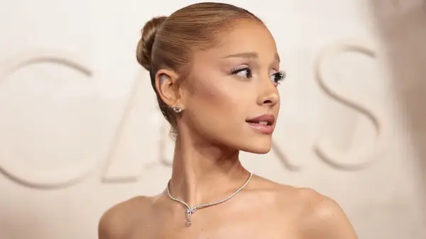 Ariana Grande ha cometido algunos errores de maquillaje importantes a lo largo de los años