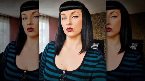 Woman with Bettie bangs