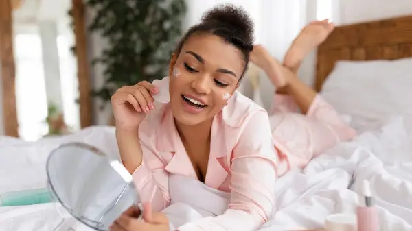 グアシャのテクニックを首に持ち込む必要があるのはなぜですか