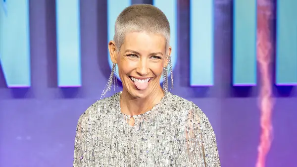 Evangeline Lilly velvet crop