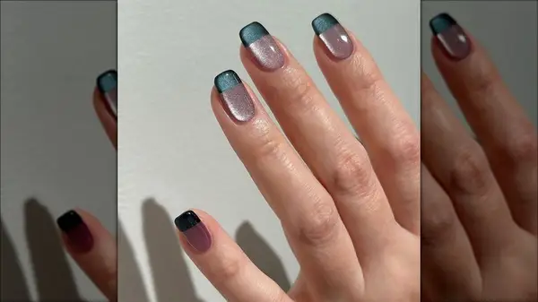 Blue velvet nail tips