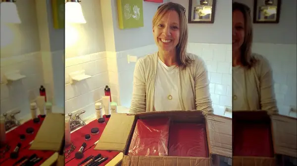 Melissa Clayton holding matts