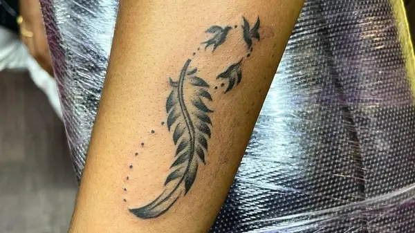 feather and birds tattoo