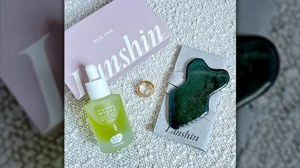 Lanshin products flat lay