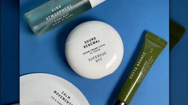 Superegg product flat lay