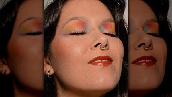 Women with high-shine lipgloss