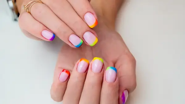 Quão graves são os riscos à saúde das manicures de gel UV?