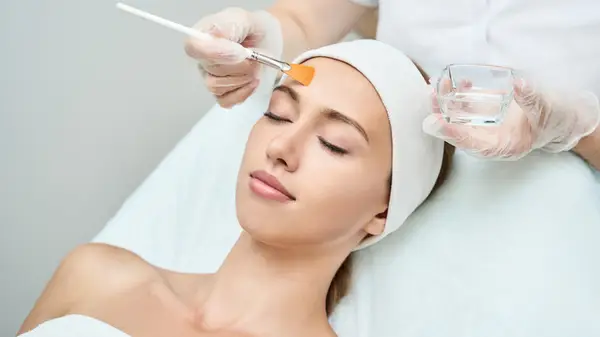 Wie funktionieren Wasserschalen und wie hoch sind die Vorteile Ihrer Haut?