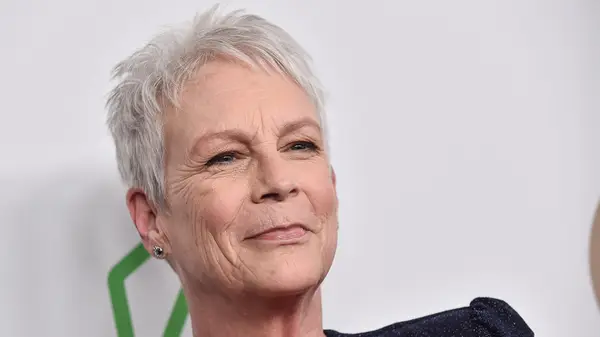 Jamie Lee Curtis 'ærlige refleksioner over plastisk kirurgi er så forfriskende