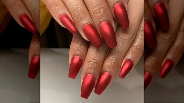 Matte chrome nails