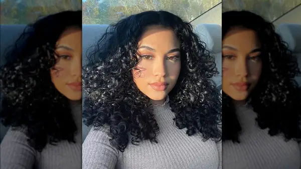 woman with kitty cut