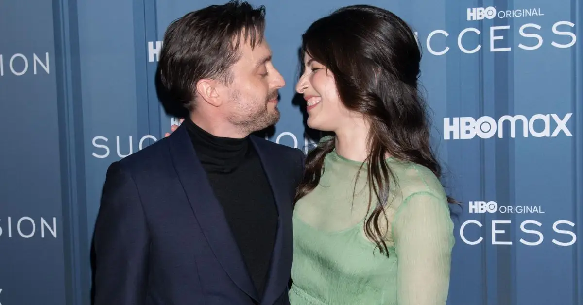 Kieran Culkin과 Jazz Charton, 뉴욕 시즌 4 연속 프리미어