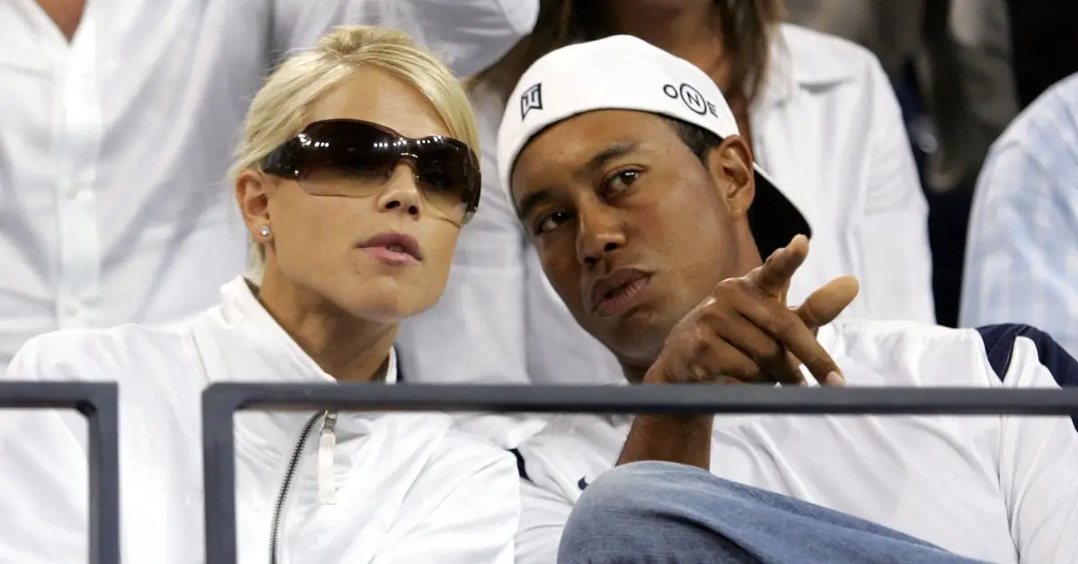 Elin Nordegren et Tiger Woods assistent à un événement sportif