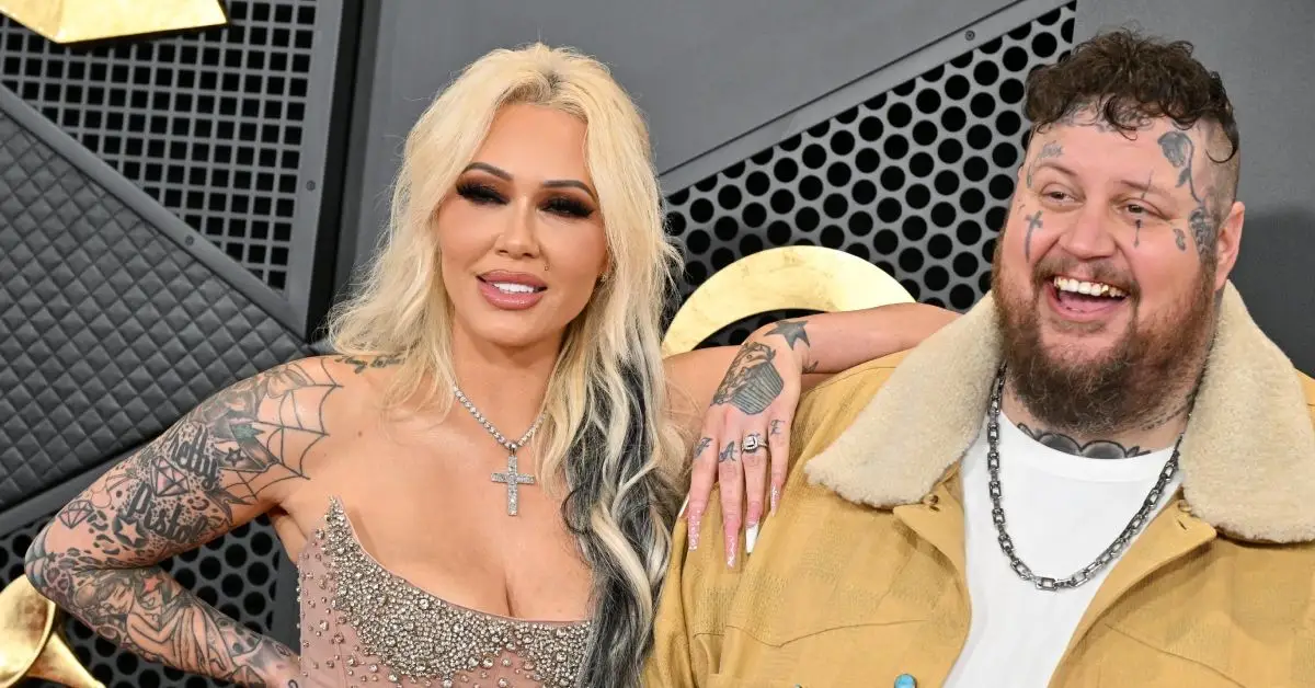 Bunnie xo i Jelly Roll posen