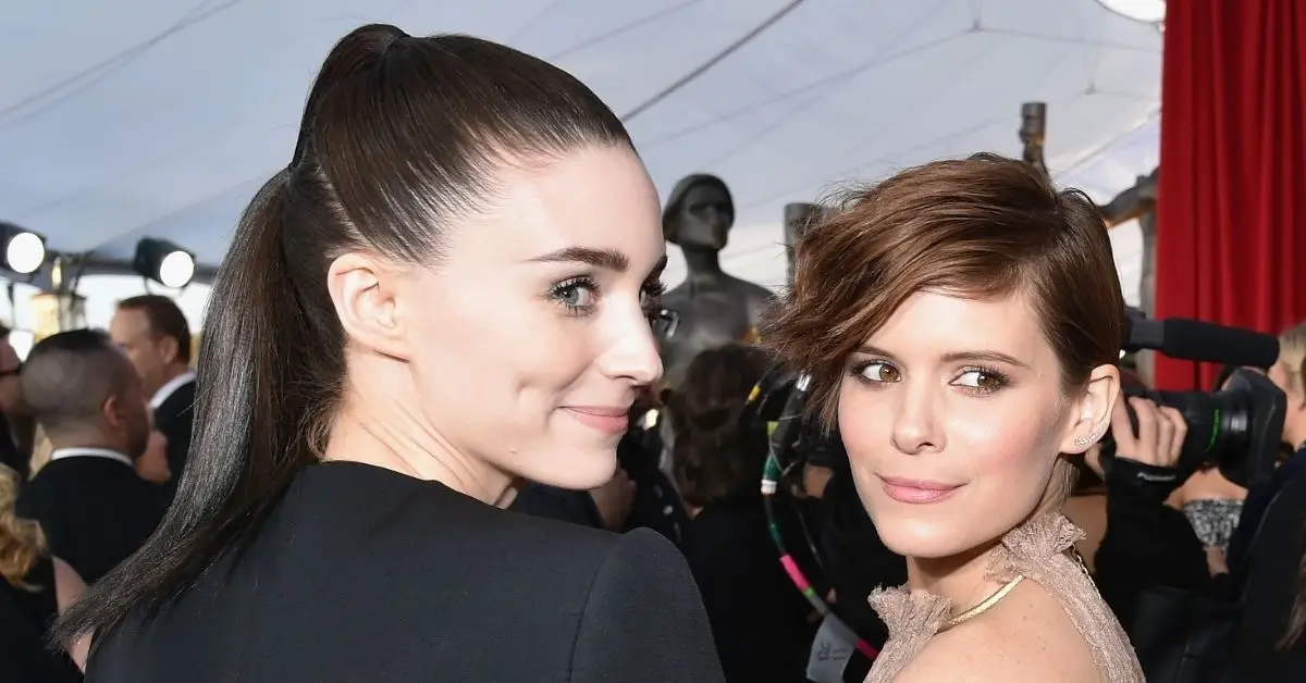 Rooney Mara e Joaquin Phoenix aspettano il secondo figlio poiché la loro differenza di età rimane controversa