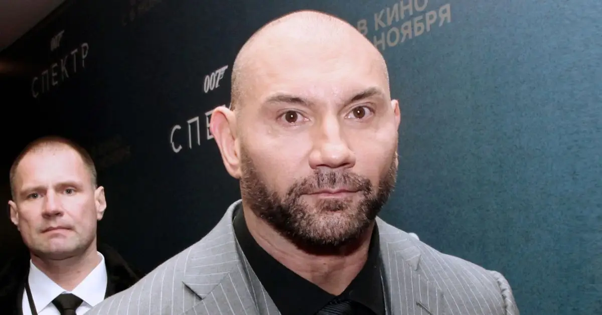 Dave Bautista sembra a disagio