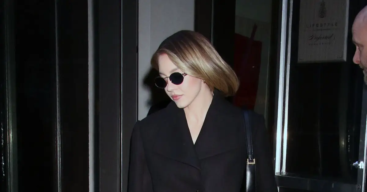 Sydney Sweeney marxa a AMC Empire 25 Theatres