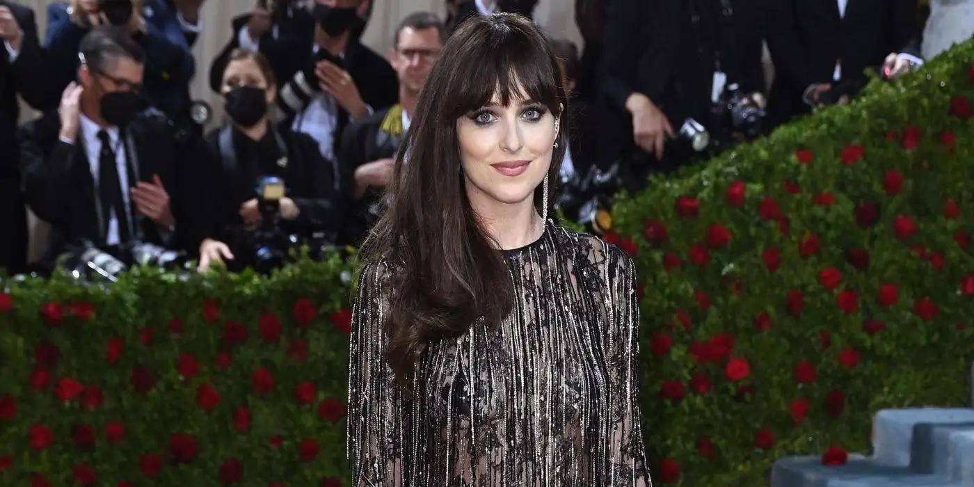 Dakota Johnson no tapete vermelho