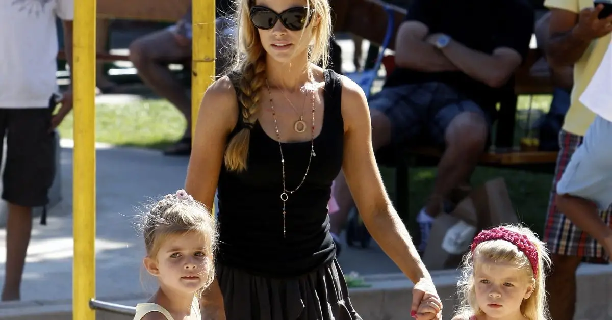 Denise Richards con le sue figlie Lola Sheen e Sami Sheen