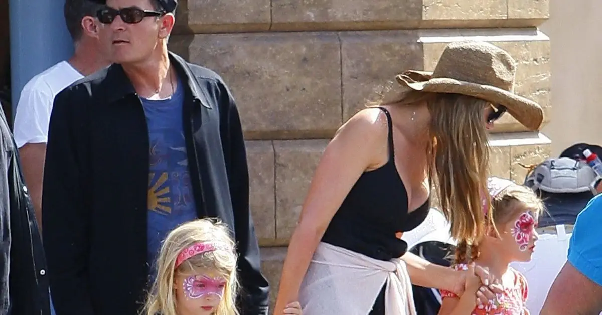 Charlie Sheen e Denise Richards con Lola e Sami Sheen