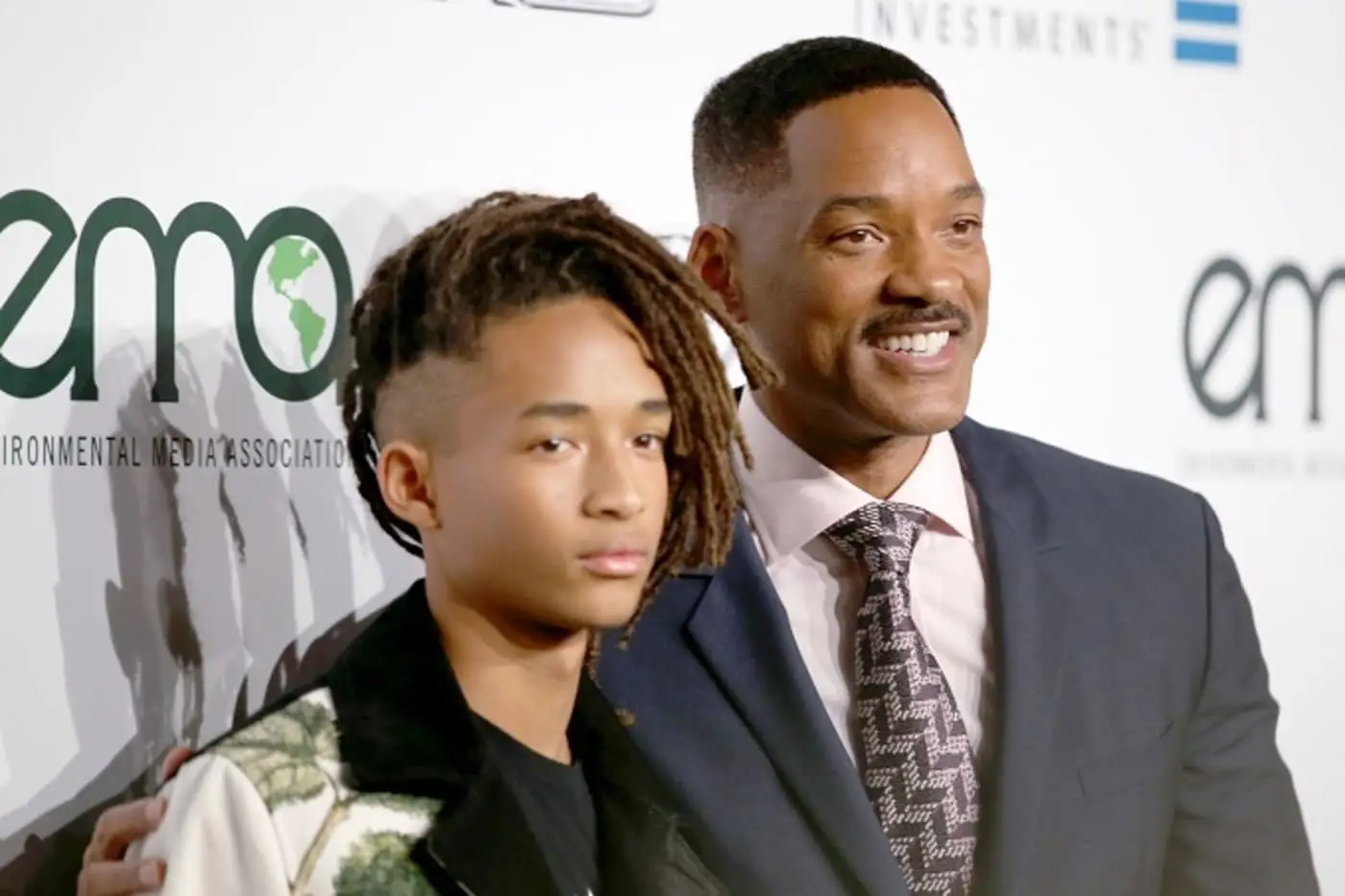 Will Smith e Jaden Smith in una scena sull'autobus