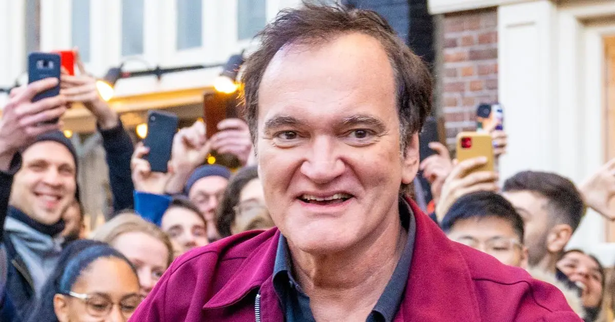Quentin Tarantino após autógrafos do livro