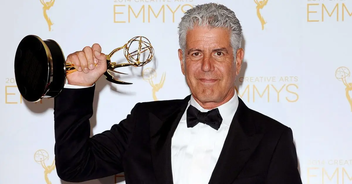 Anthony Bourdain na 2014 Creative Arts Emmy Awards - Press Room