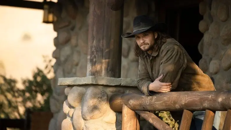 luke grimes yellowstone