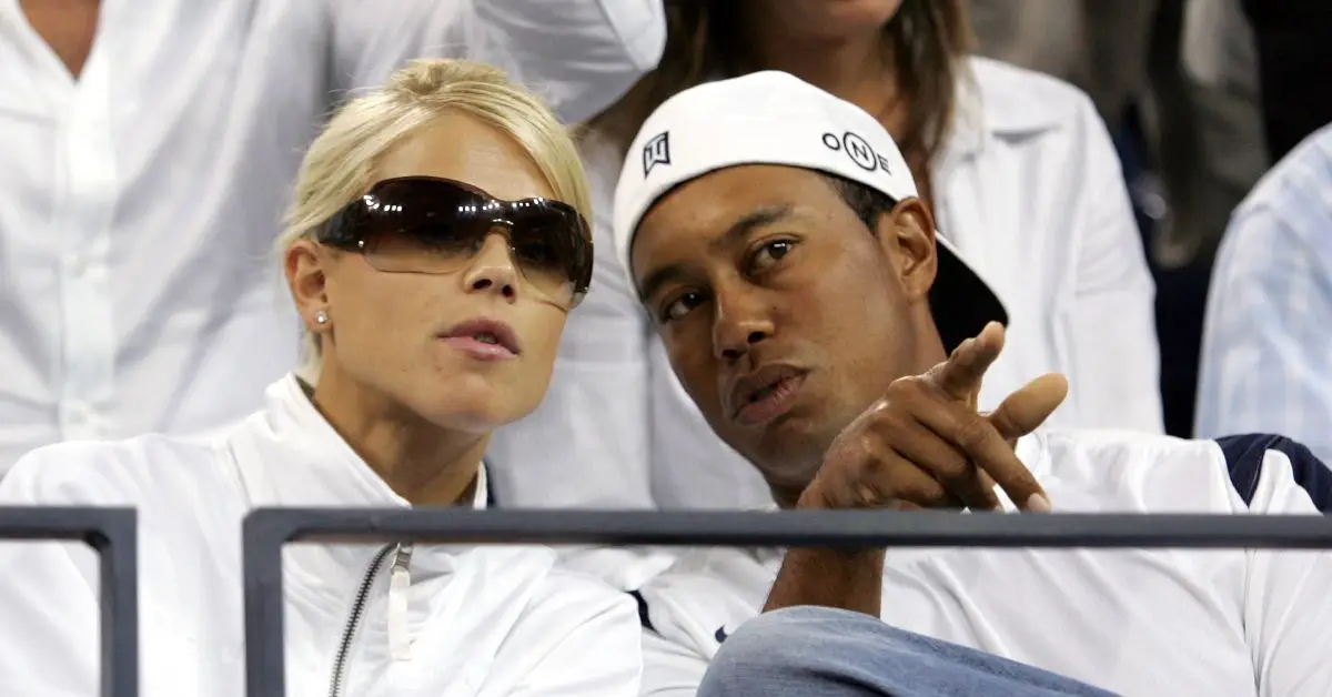 Tiger Woods y Elin Nordegren juntos en un partido de tenis