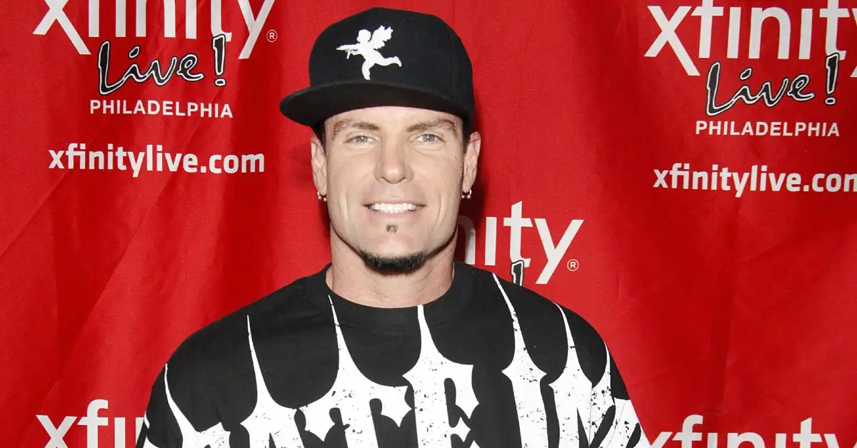 Glace vanille souriant