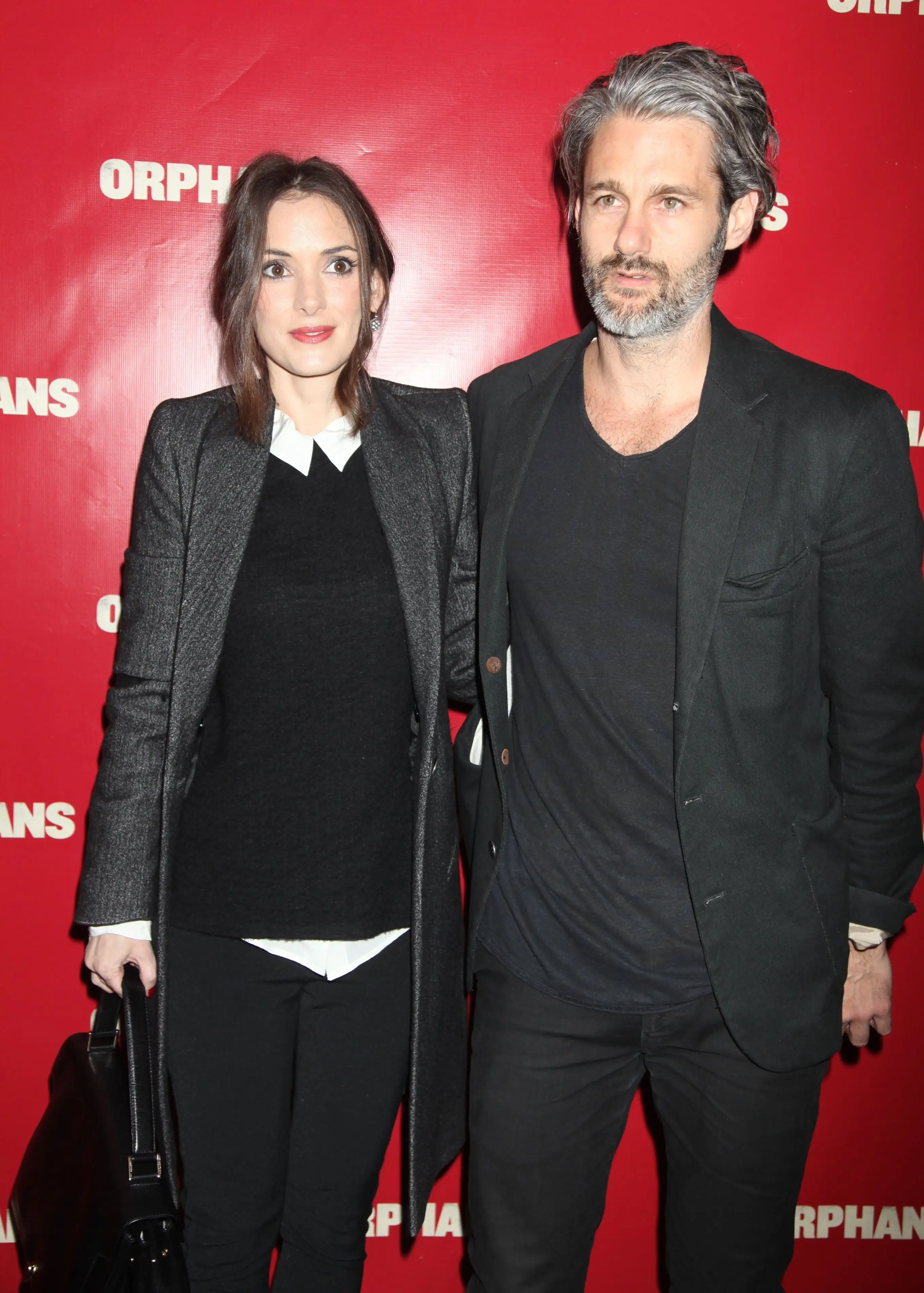 Winona Ryder a Scott Mackinlay Hahn bok po boku na akci na Broadwayi