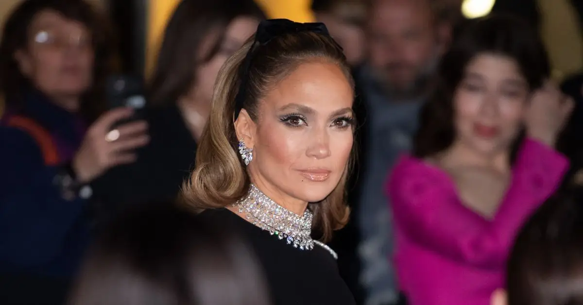 Jennifer Lopez, settimana della moda di Parigi