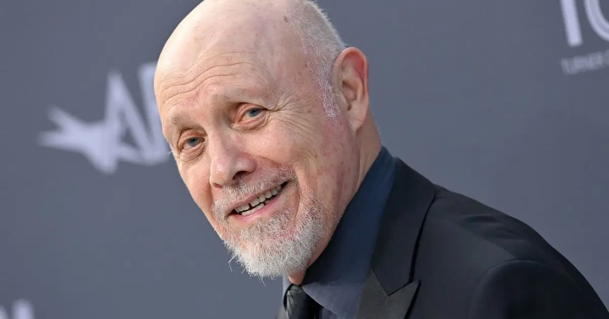 hector elizondo