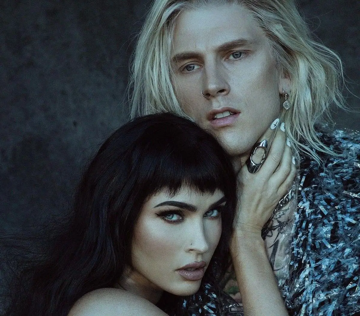 Machine Gun Kelly e Megan Fox na capa da GQ.