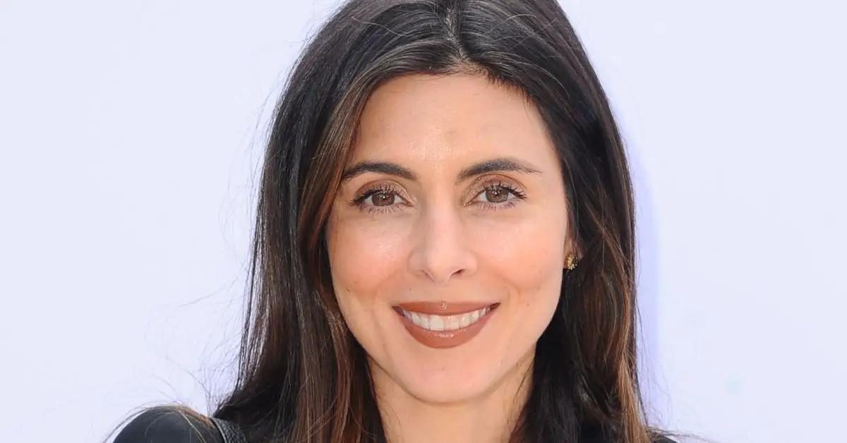 Jamie-Lynn Sigler sonriendo