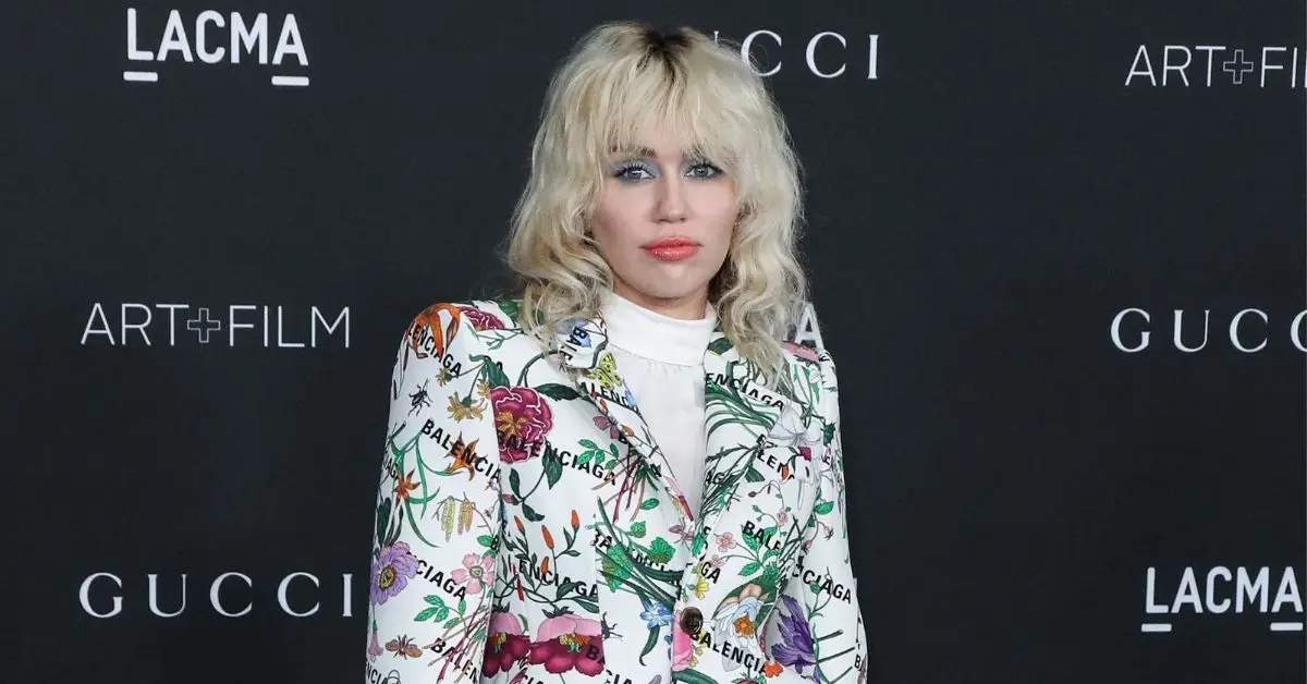 Cómo se siente realmente Bruno Mars acerca de 'Flowers' de Miley Cyrus y si la canción realmente trata sobre él