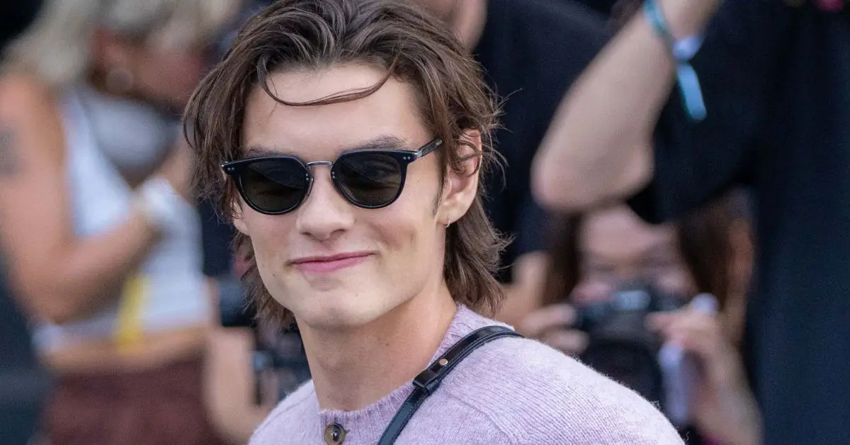 Louis Partridge nettoförmögenhet