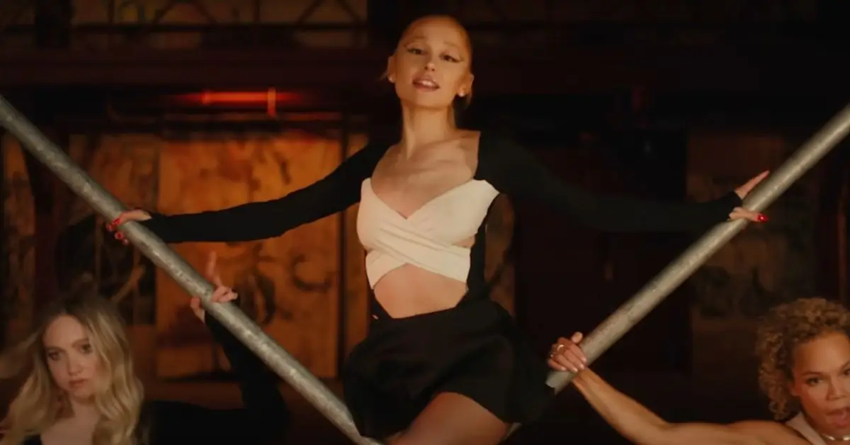 Entsprach Ariana Grandes beunruhigende körperliche Transformation ihrer anspruchsvollen, bösen Rolle?