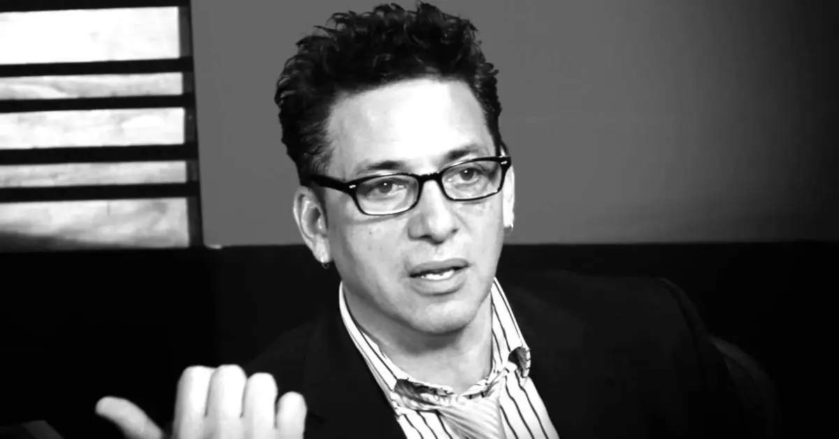 Peter Michael Escovedo na YouTube