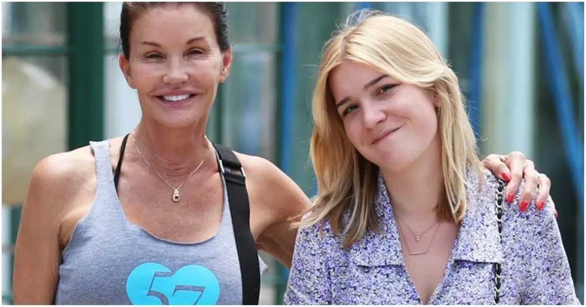 Savannah, la figlia di Janice Dickinson, è cresciuta