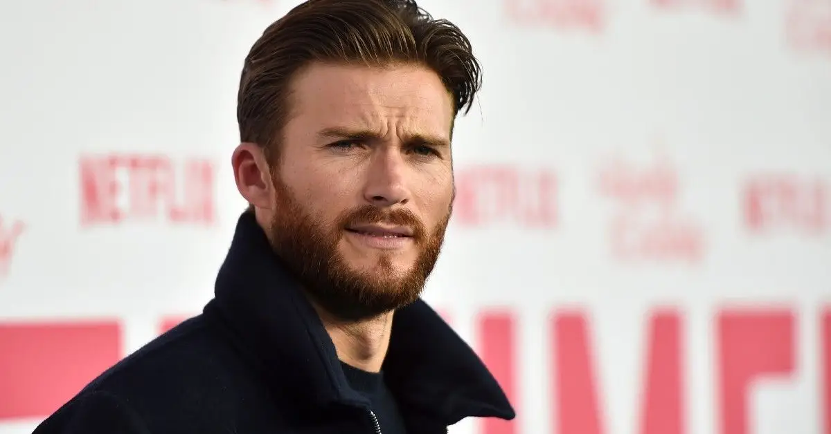 השווי הנקי של סקוט איסטווד ועוד 9 עובדות על בנו של קלינט איסטווד