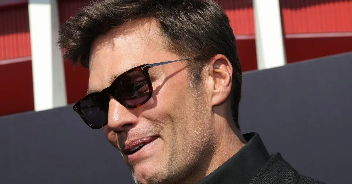 Vztah Kim Kardashian a Toma Bradyho je zmatenější než kdy jindy po jeho pečení na Netflixu