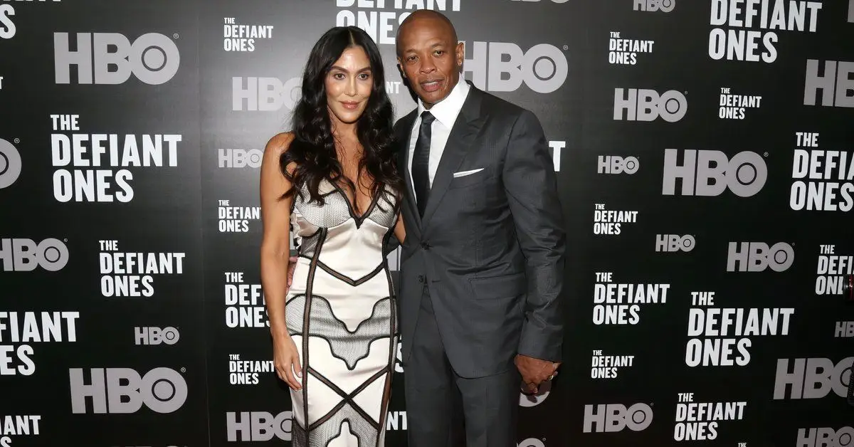 ד'ר דרה וניקול יאנג על השטיח האדום