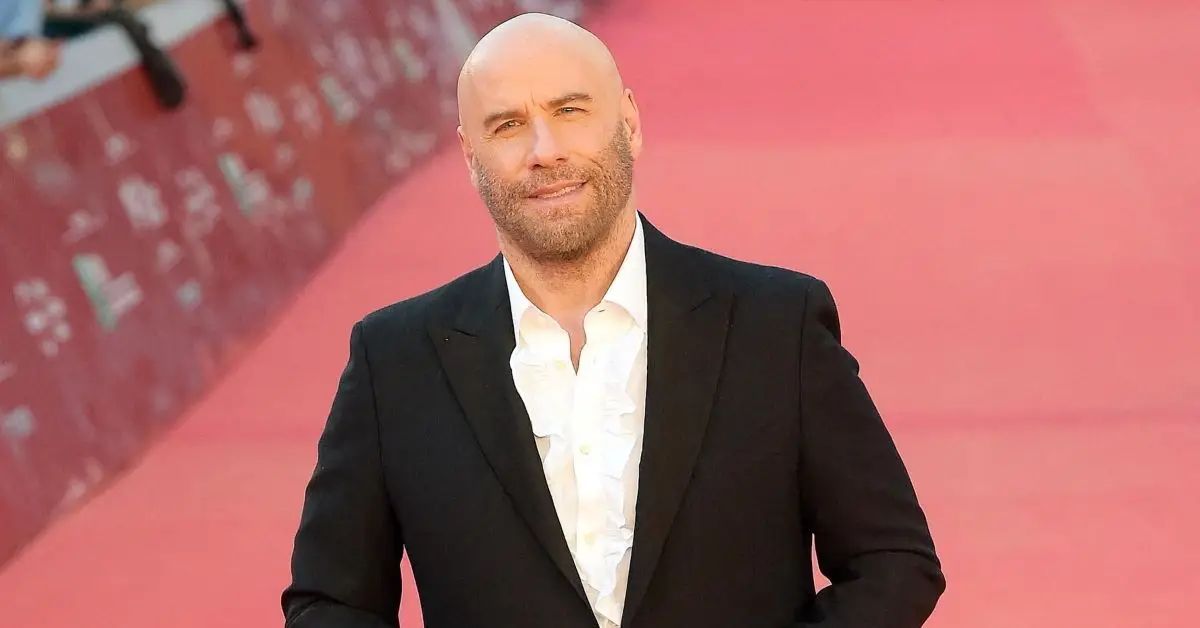 John Travolta en costume