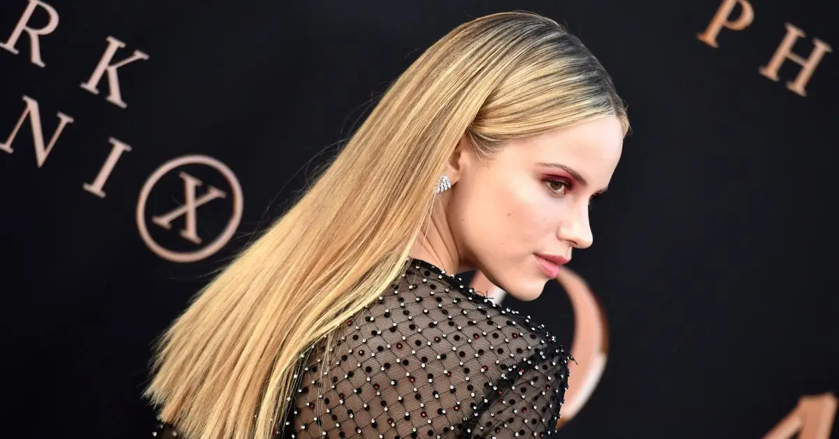 Halston Sage à la première de Los Angeles de 20th Century Fox