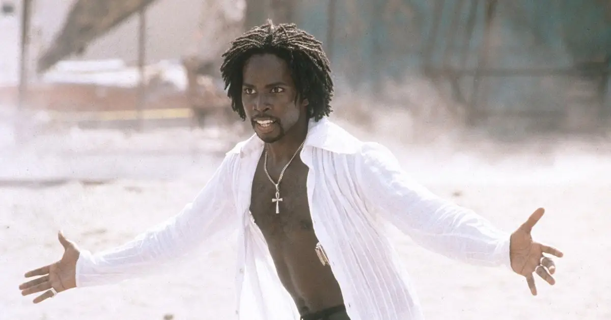 Harold Perrineau nel ruolo di Mercuzio in Romeo + Giulietta