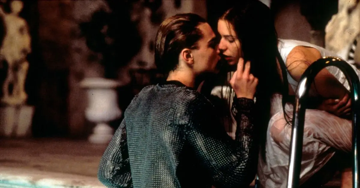 Il giovane Leonardo DiCaprio bacia Claire Danes