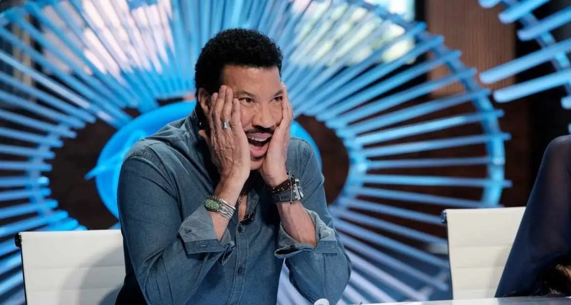 Jak blízko je dnes Nicole Richie své biologické matce Karen Mossové_